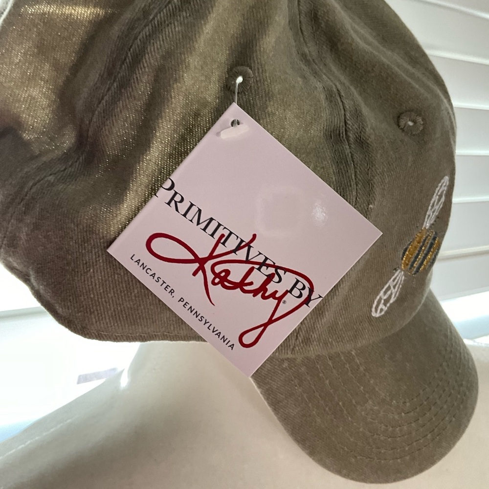 Bee Kind Embroidered Cap NWT - Picture 4 of 5